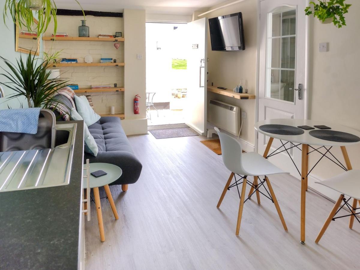 The Annexe Leilighet Hawkedon Eksteriør bilde